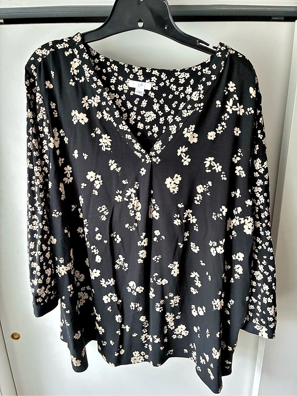 J.Jill Floral V-Neck Blouse in Black & Pink Size XL Like New